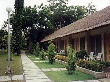 Cebu Beach Club Экстерьер фото